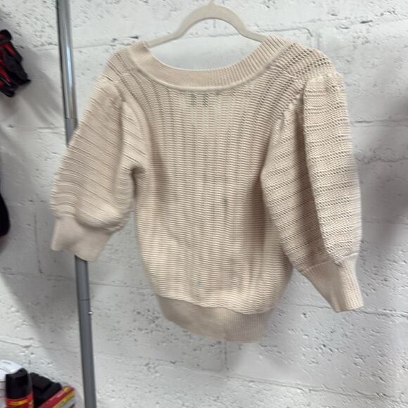 Cream V-Neck Knit Sweater DH - Size Medium Knit Sweater - WORN ONCE - Picture 4 of 4